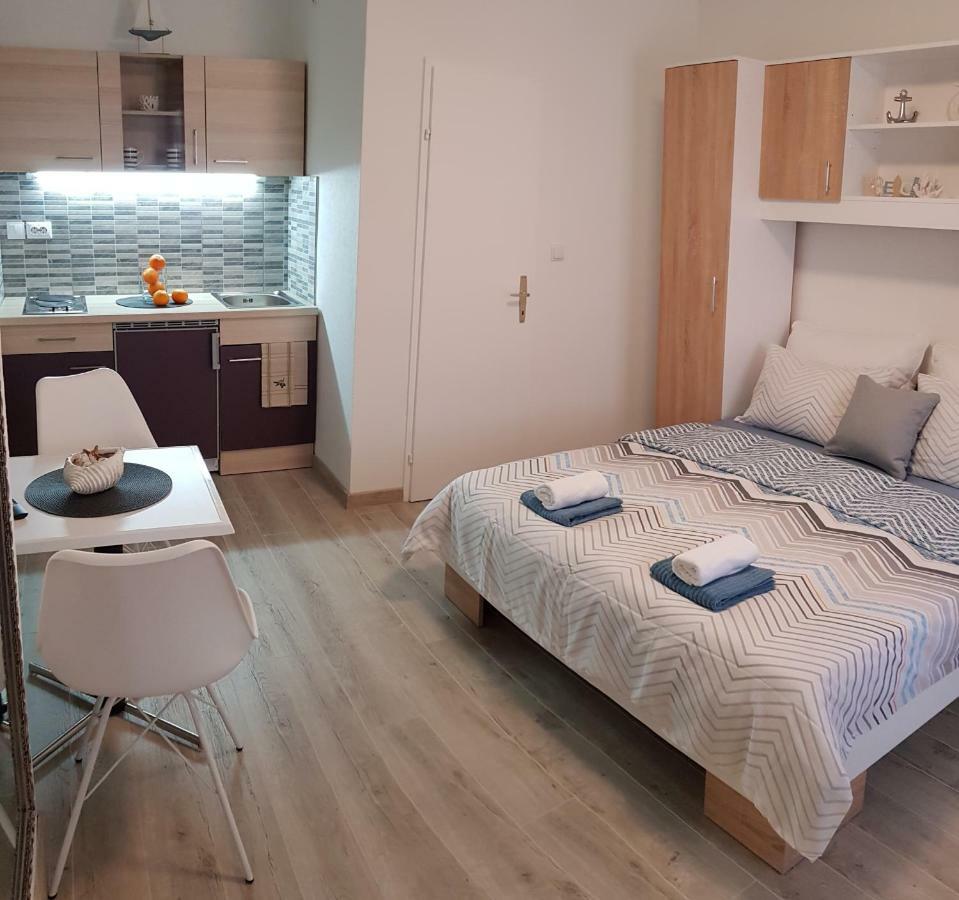 Apartments Deak Makarska Exterior photo